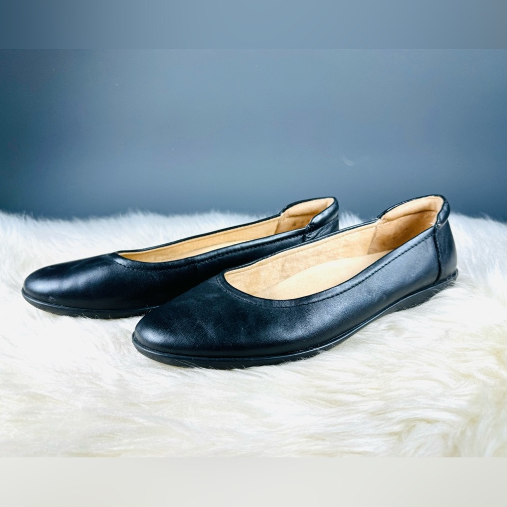 Naturalizer Black Leather Flats 9